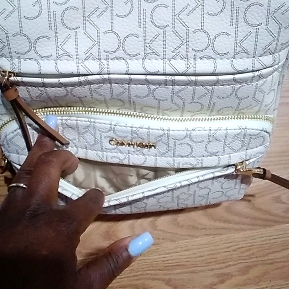 NWT CALVIN KLEIN PURSE - Picture 9 of 11